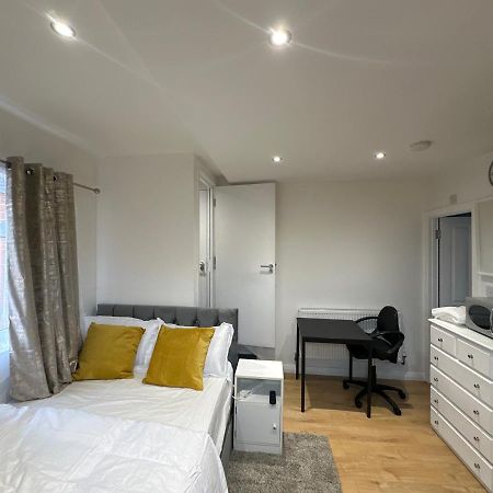 Keedonwood Road Bromley, Rooms With Free Wifi Exteriör bild