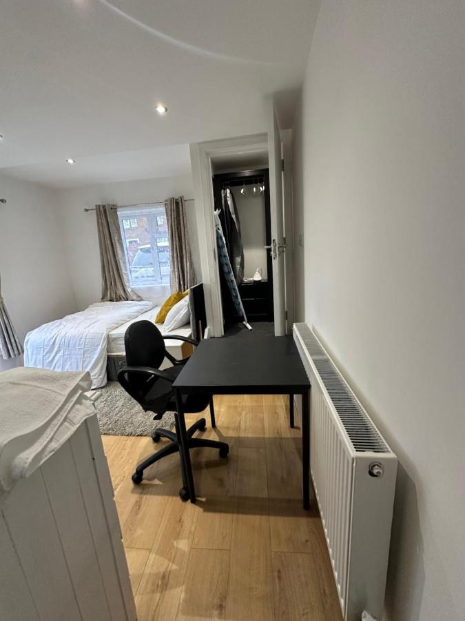 Keedonwood Road Bromley, Rooms With Free Wifi Exteriör bild